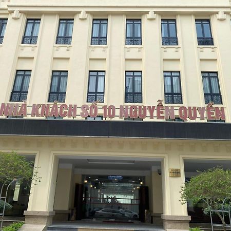NguyẽN QuyèN Hotel Hanói Exterior foto