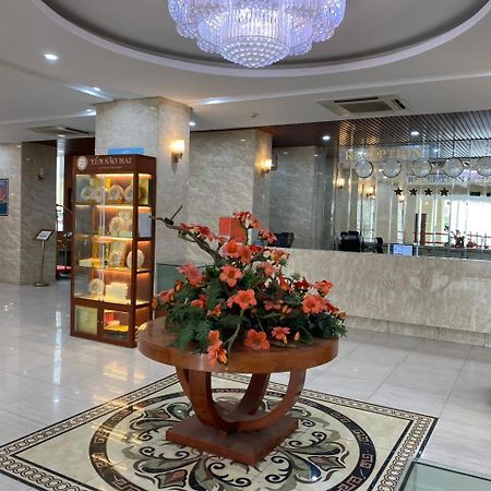 NguyẽN QuyèN Hotel Hanói Exterior foto