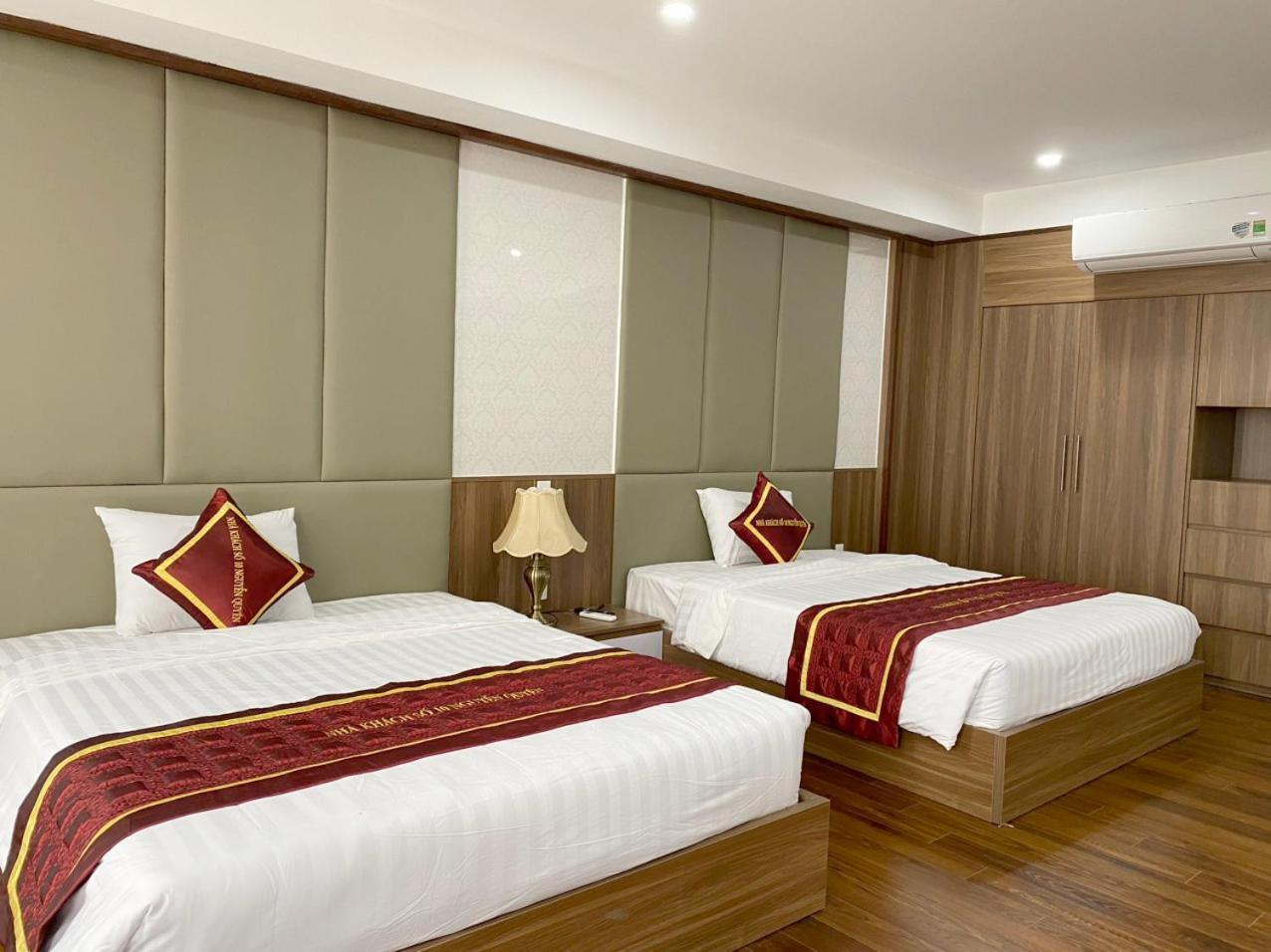 NguyẽN QuyèN Hotel Hanói Exterior foto