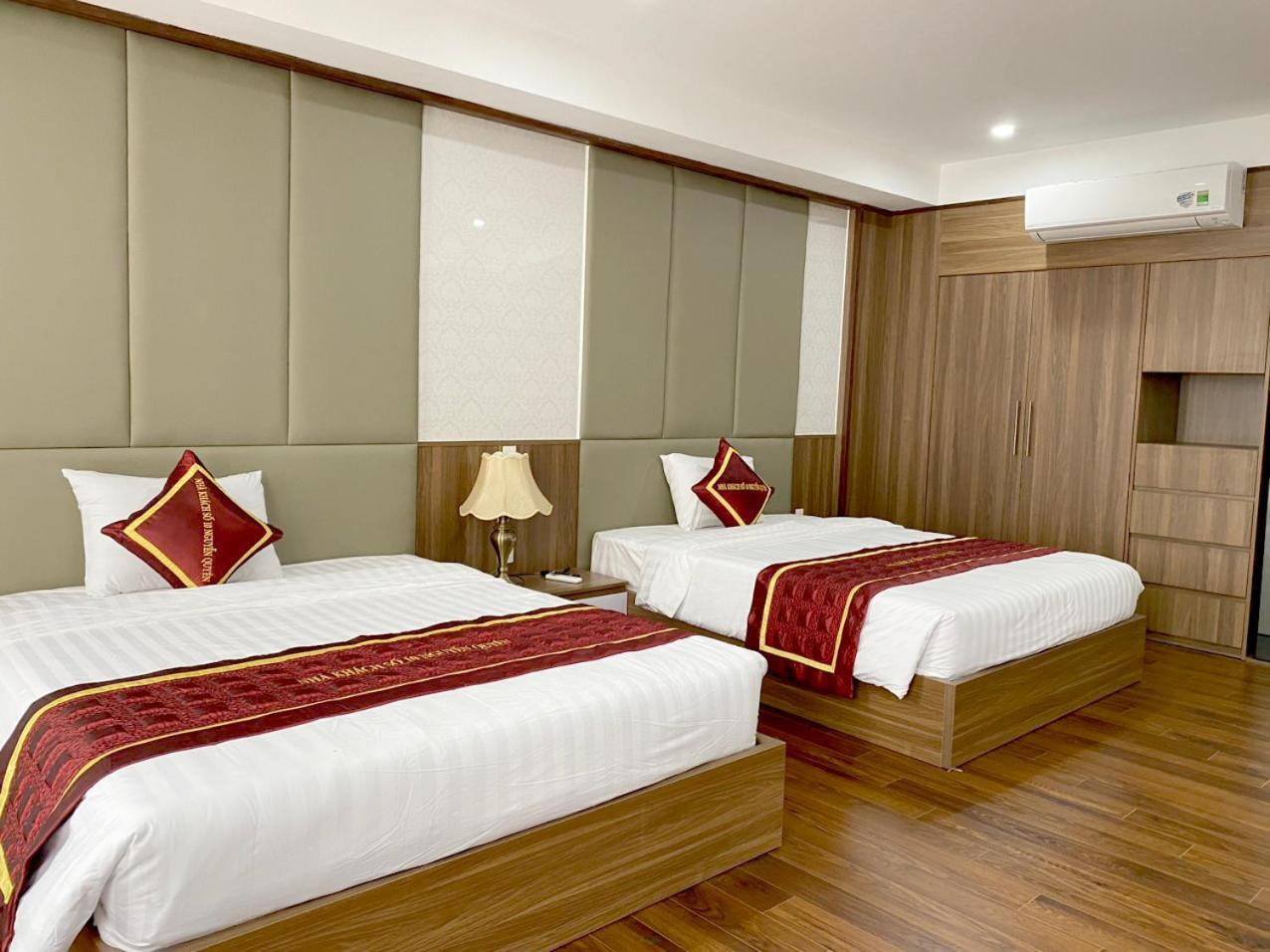 NguyẽN QuyèN Hotel Hanói Exterior foto