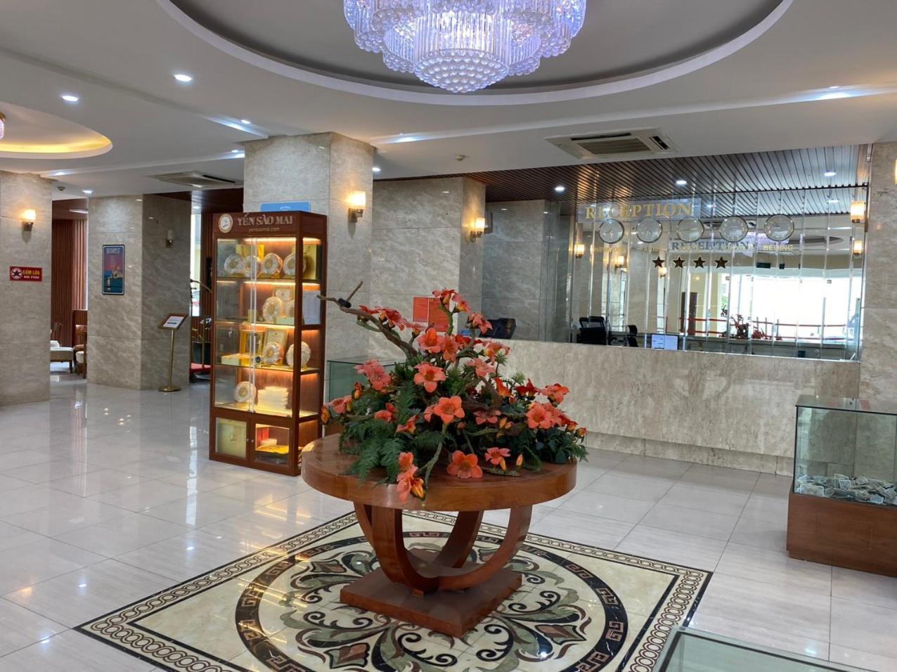 NguyẽN QuyèN Hotel Hanói Exterior foto