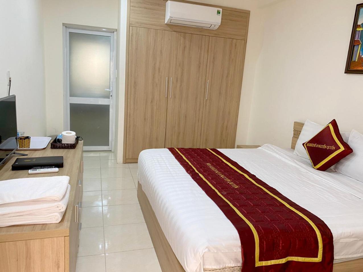 NguyẽN QuyèN Hotel Hanói Exterior foto