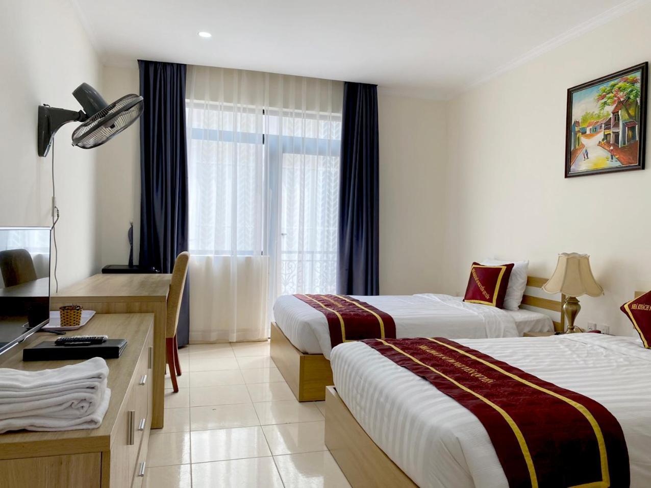 NguyẽN QuyèN Hotel Hanói Exterior foto